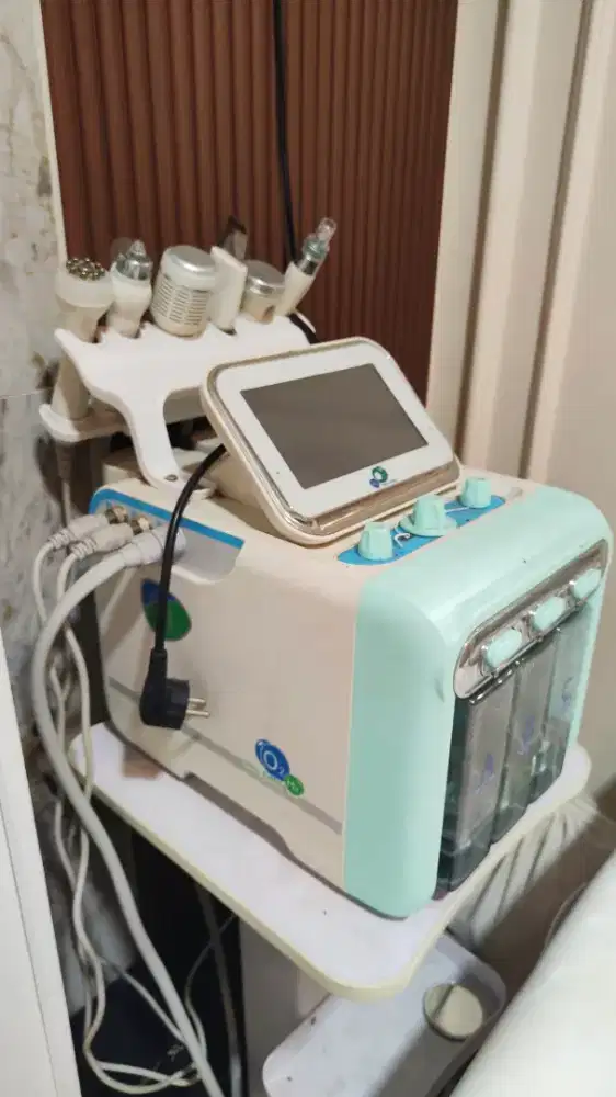 Alat Facial Clinic Aesthetic Dengan 6 Tools + Masker LED 95% Preloved