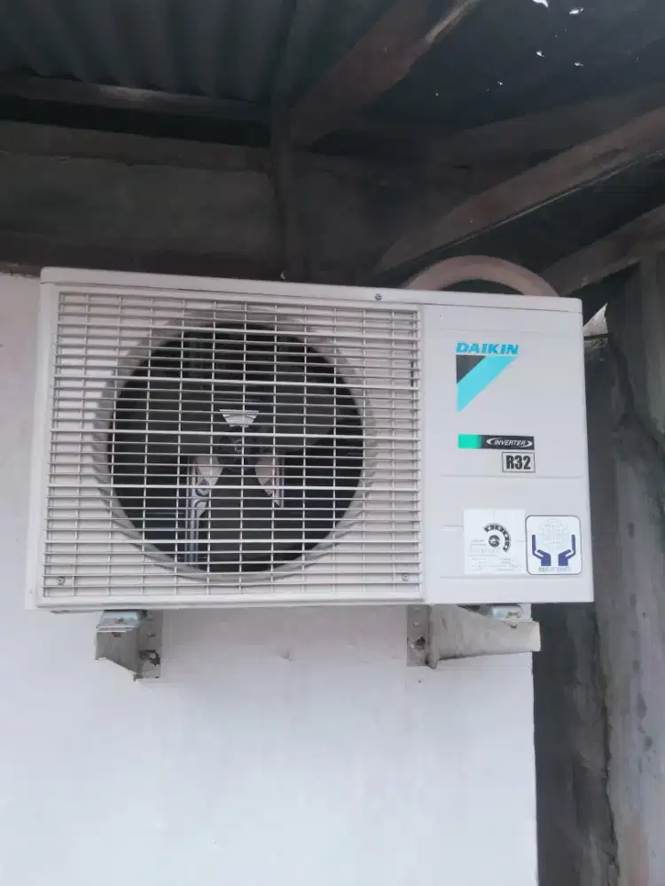 Jual Cepat 3 unit AC Daikin Inverter