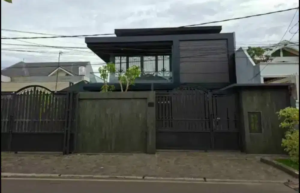 RUMAH BARU + KOLAM RENANG DI BILLYMOON PONDOK KELAPA