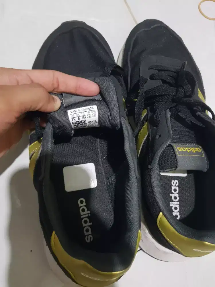 Sepatu Adidas GX1714 ori