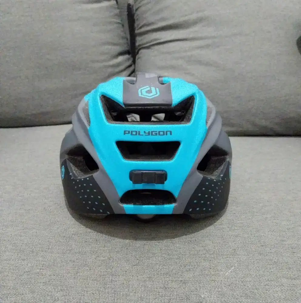 Helm Sepeda Polygon