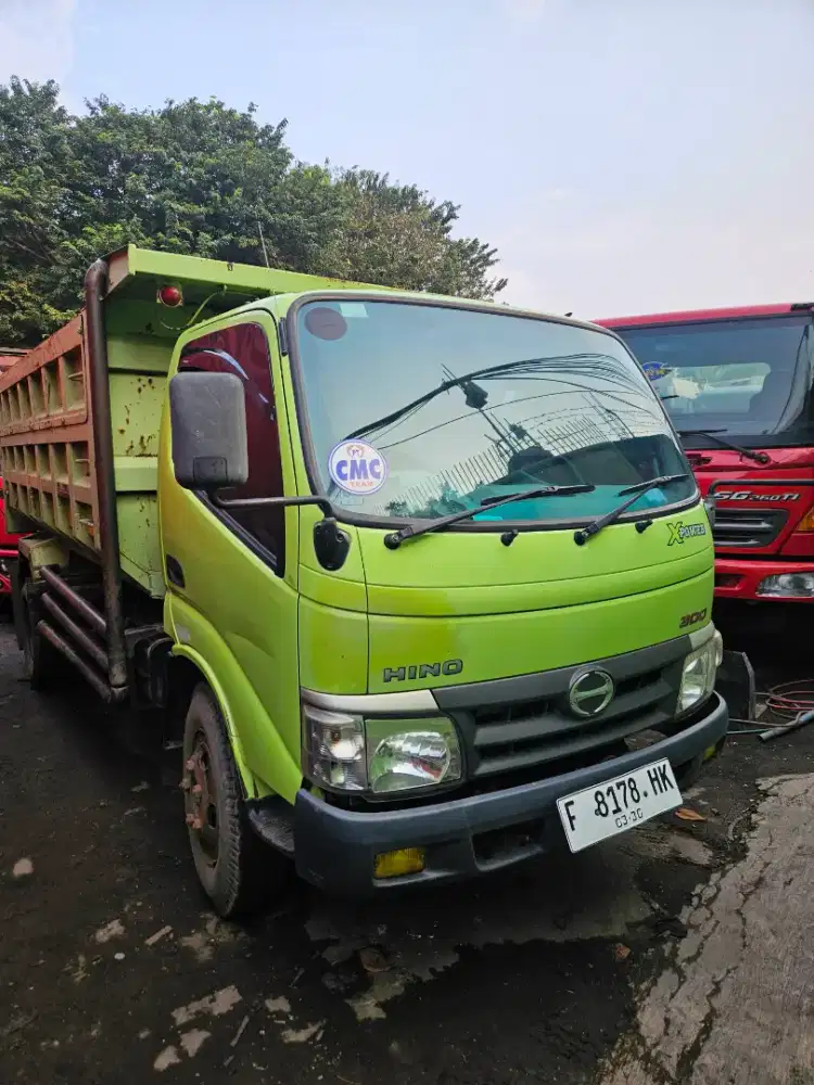 Hino dutro 130 HD x power dumptruk tahun 2015