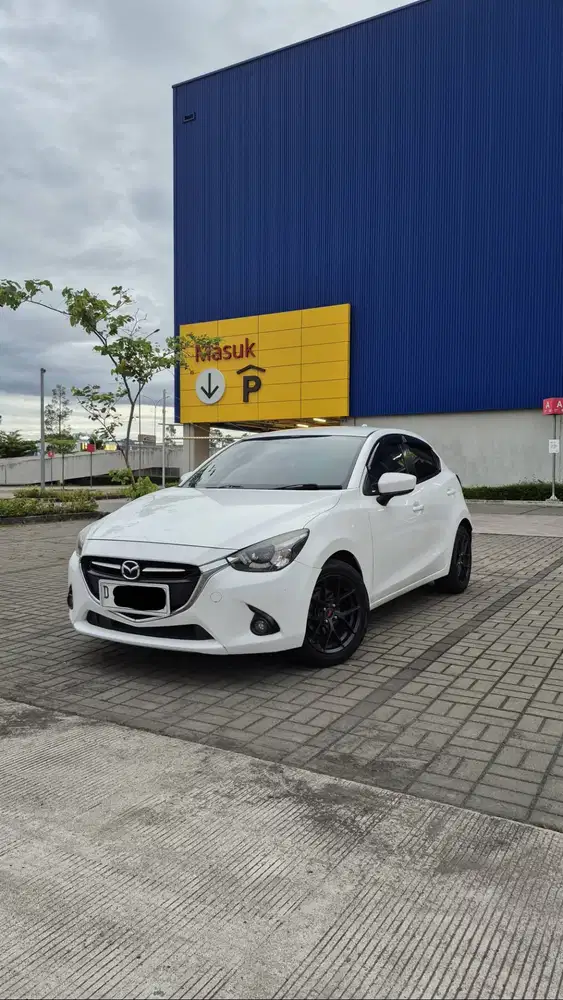 jual cepat, Mazda 2 R Skyactiv 2014 (MT)