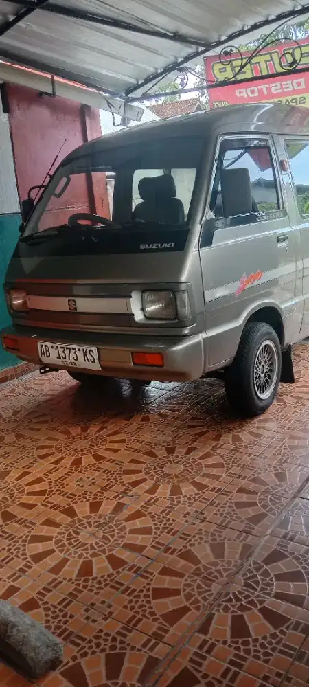 Suzuki Carry 1.0 Istimewa