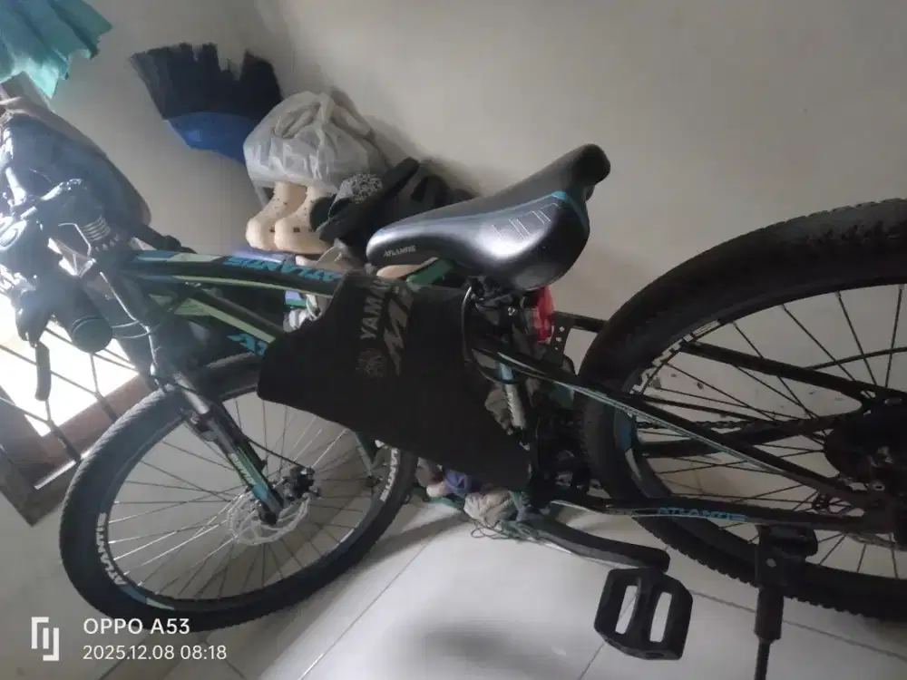 Sepeda gunung ATLANTIS