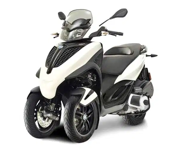 Dijual vespa piaggio mp3 yourban 300