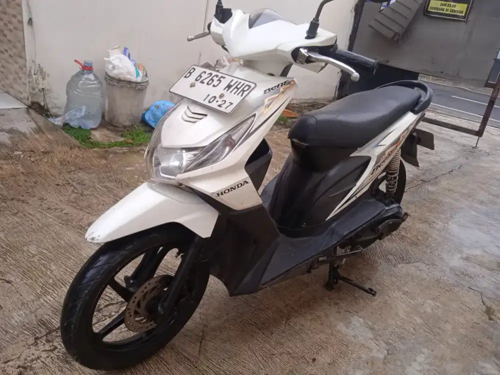 Honda beat karbu th 2012.