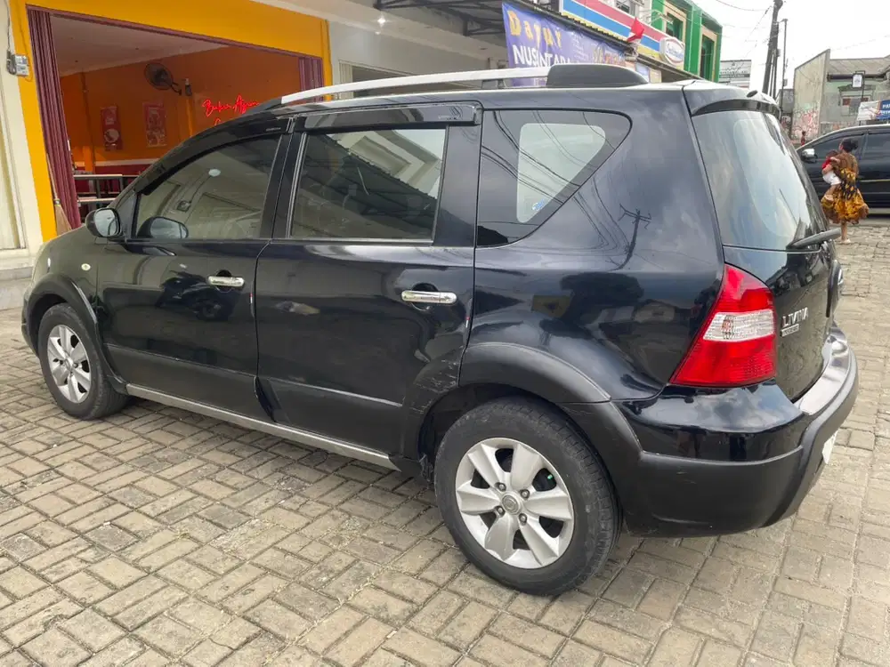 Nissan Livina XGEAR 2010 Bensin