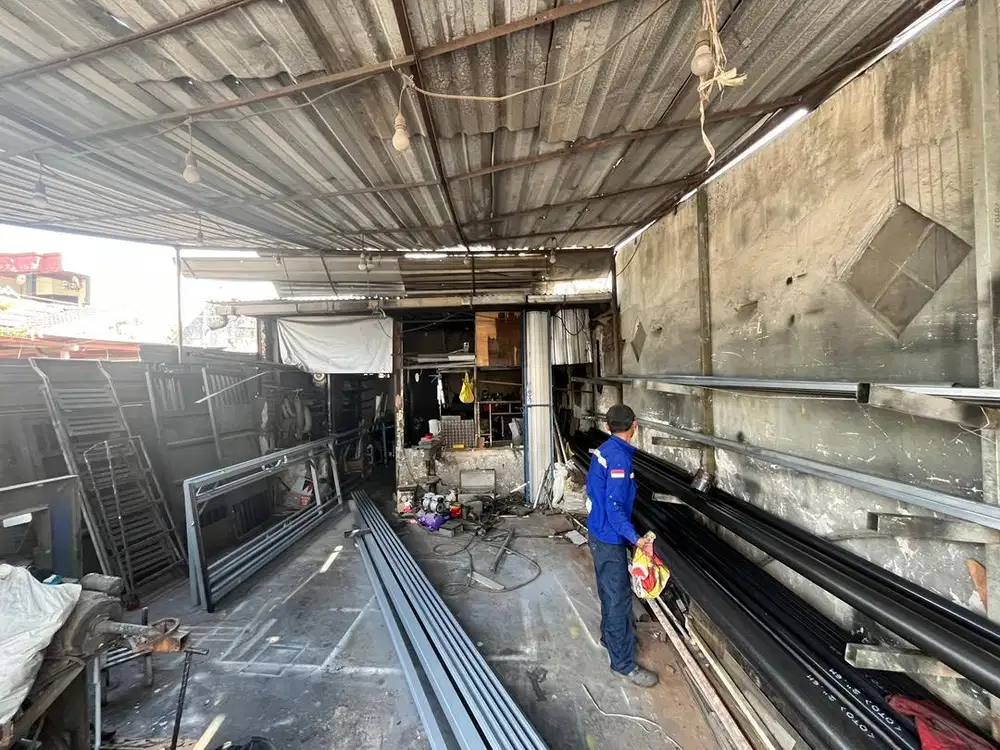 Mencari tukang las yang berpengalaman