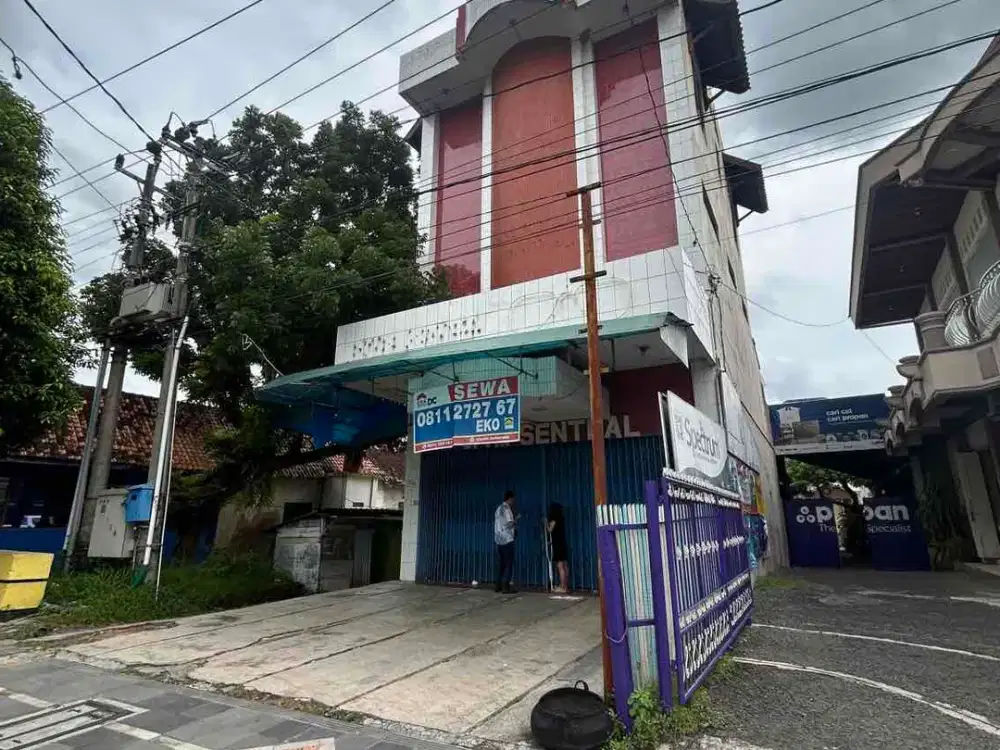 Disewa cepat ruko 3 lantai pinggir jalan utama blora kota