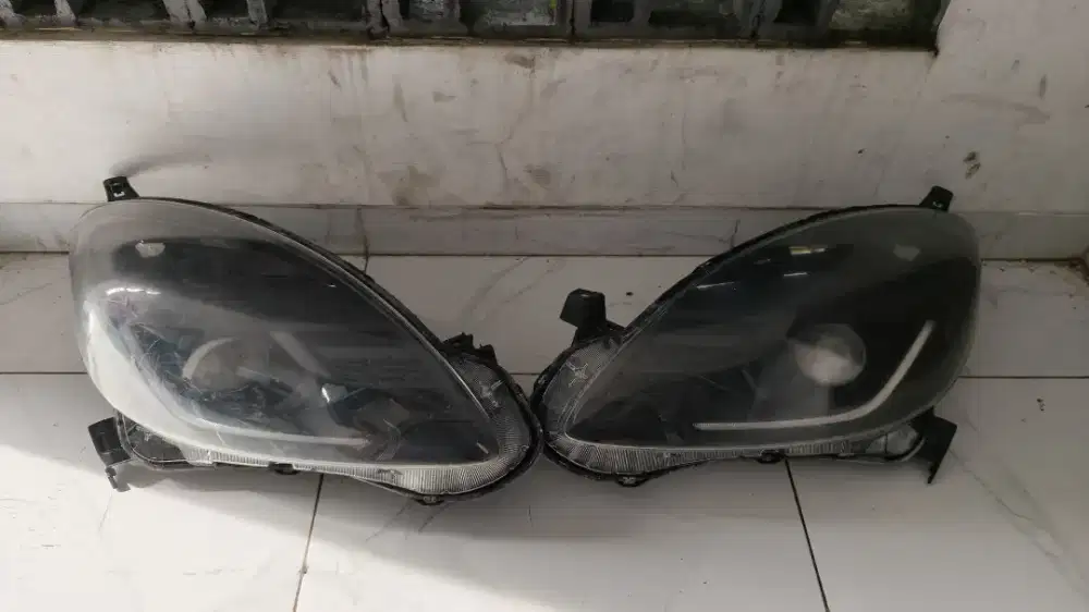 Headlamp brio Rs / Mobilio Rs old sudah di blackout
