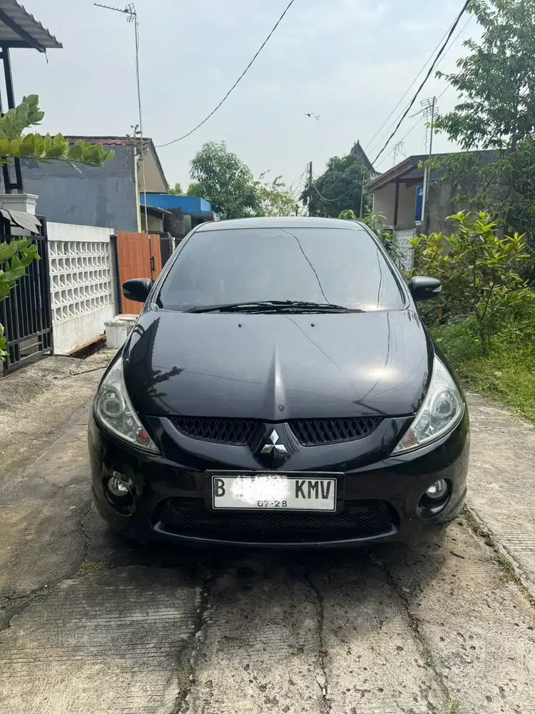 Mitsubishi Grandis 2008 Bensin
