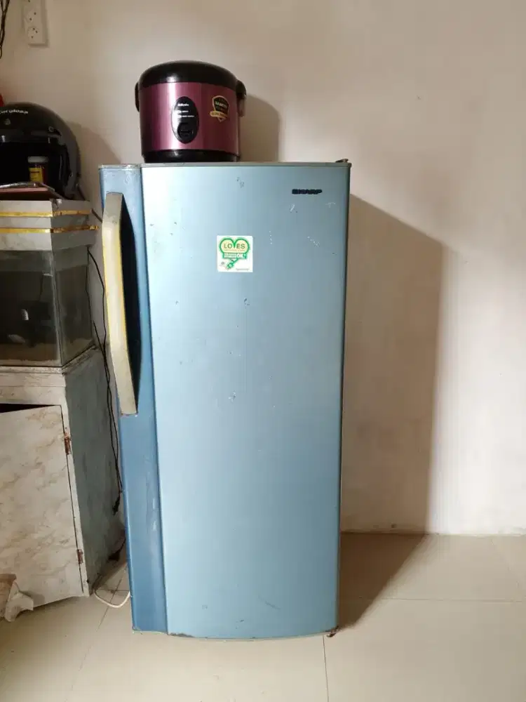 Kulkas sharp dingin banget