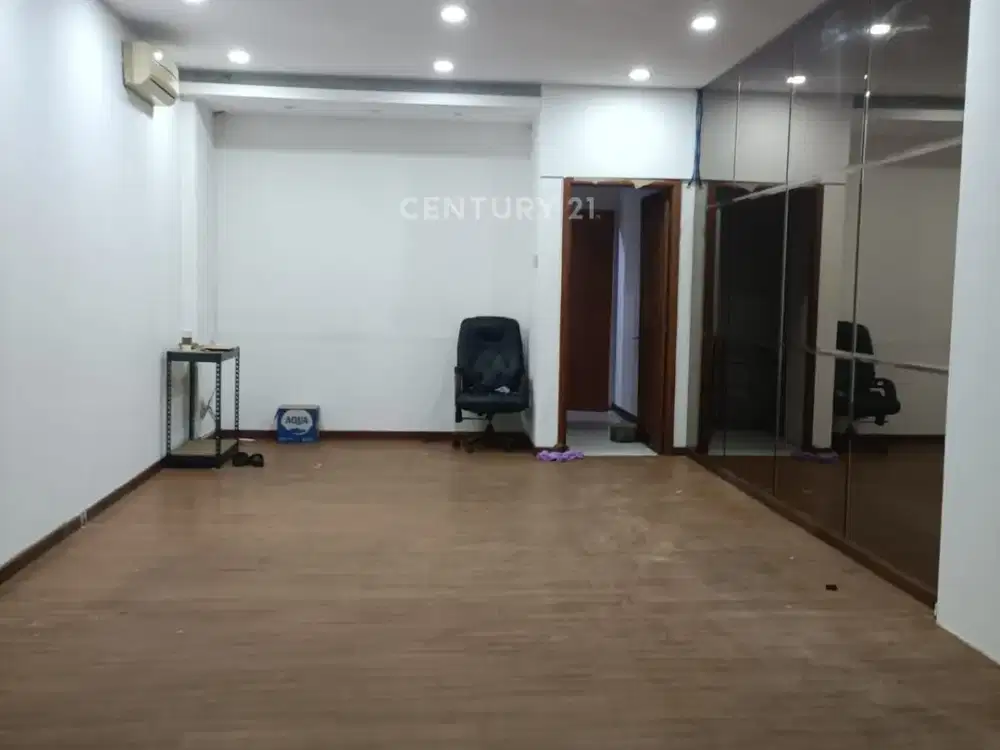 Ruko Strategis 4 Lantai Di Jakarta Barat 17495