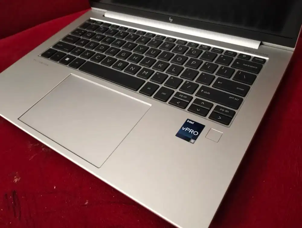 Hp Elitebook 840 g10/ core i5 gen 13/like new garansi 2027/16gb/256