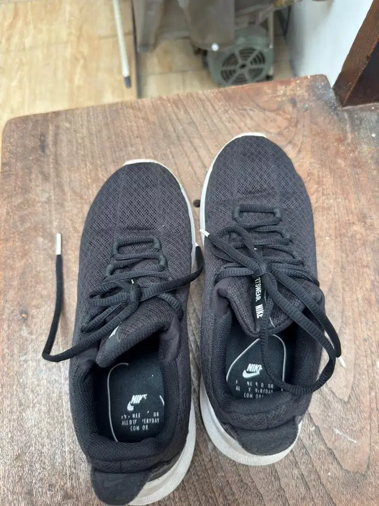 Sepatu Running Nike