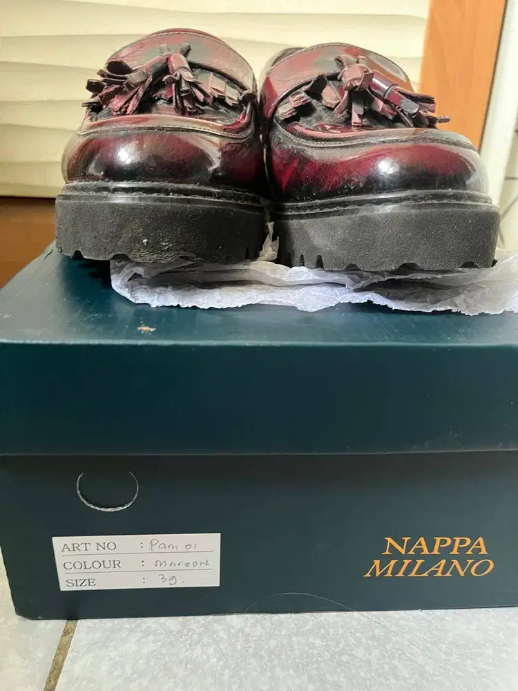 Nappa Milano Palm Tassel Maroon