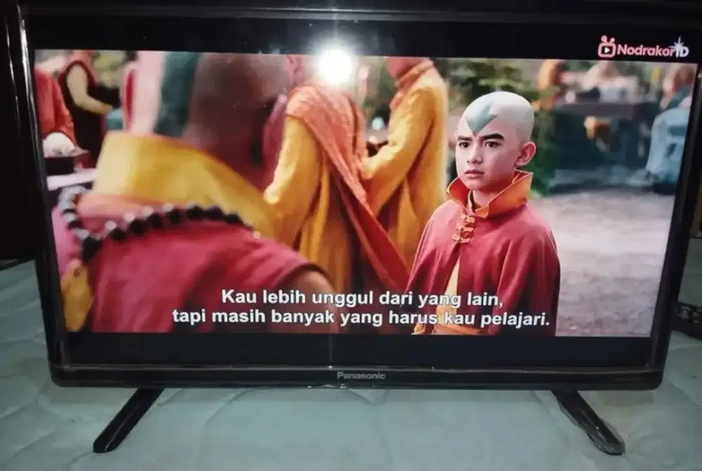 TV LED Panasonic 22 + STB + Antena