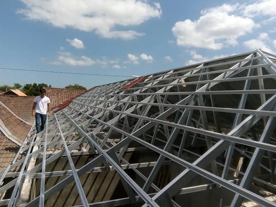 Baja Ringan BIMATRUSS Ahlinya Renovasi Atap Lapuk Area SLEMAN