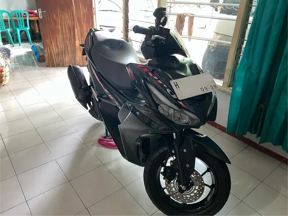 YAMAHA AEROX GRAY 2024