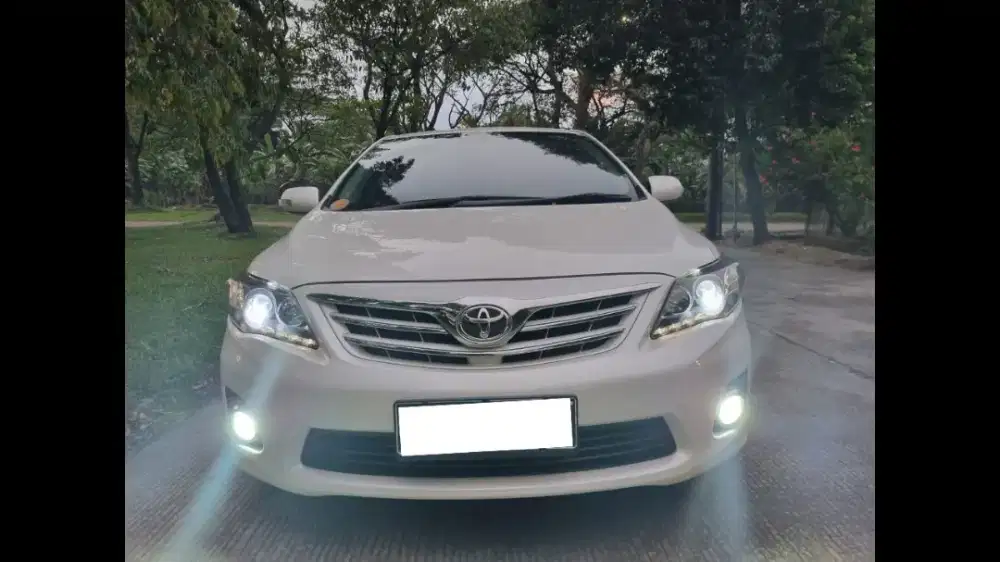 Jual Sedan whity Cantik