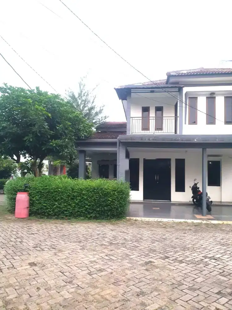 For sale rumah hook di Cibubur Villa 2
