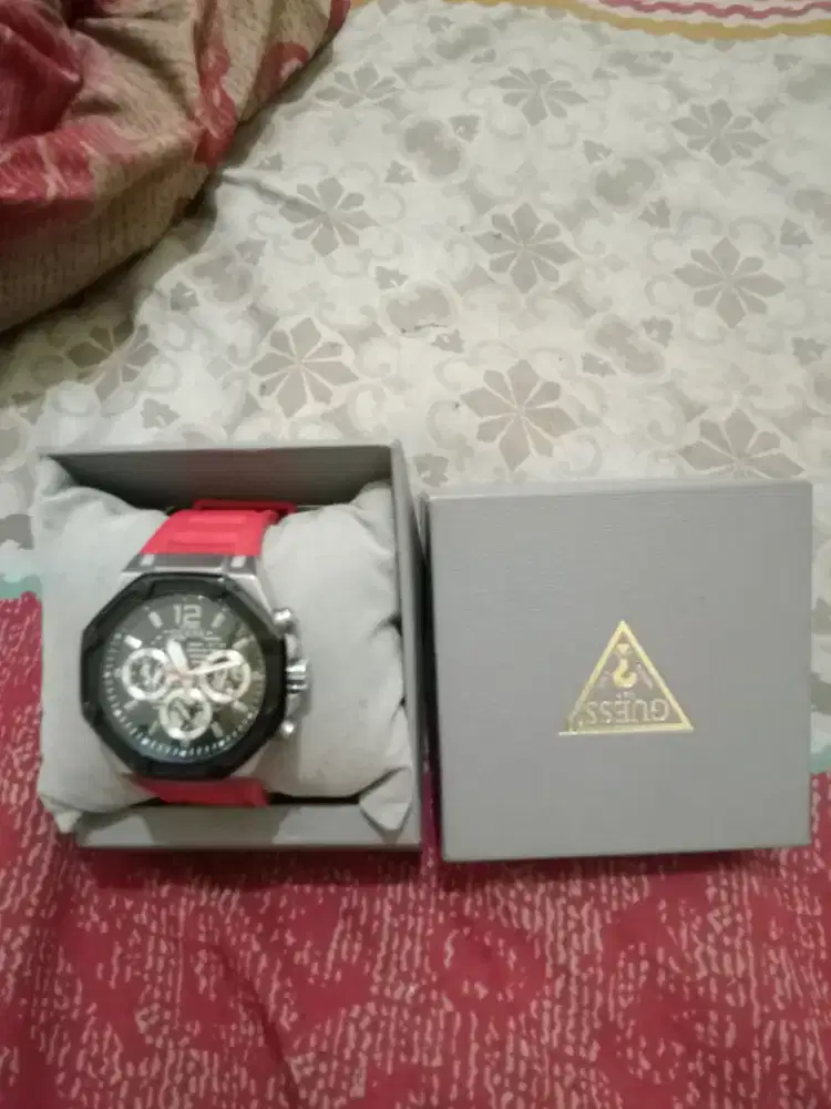 Jam Tangan Guess
