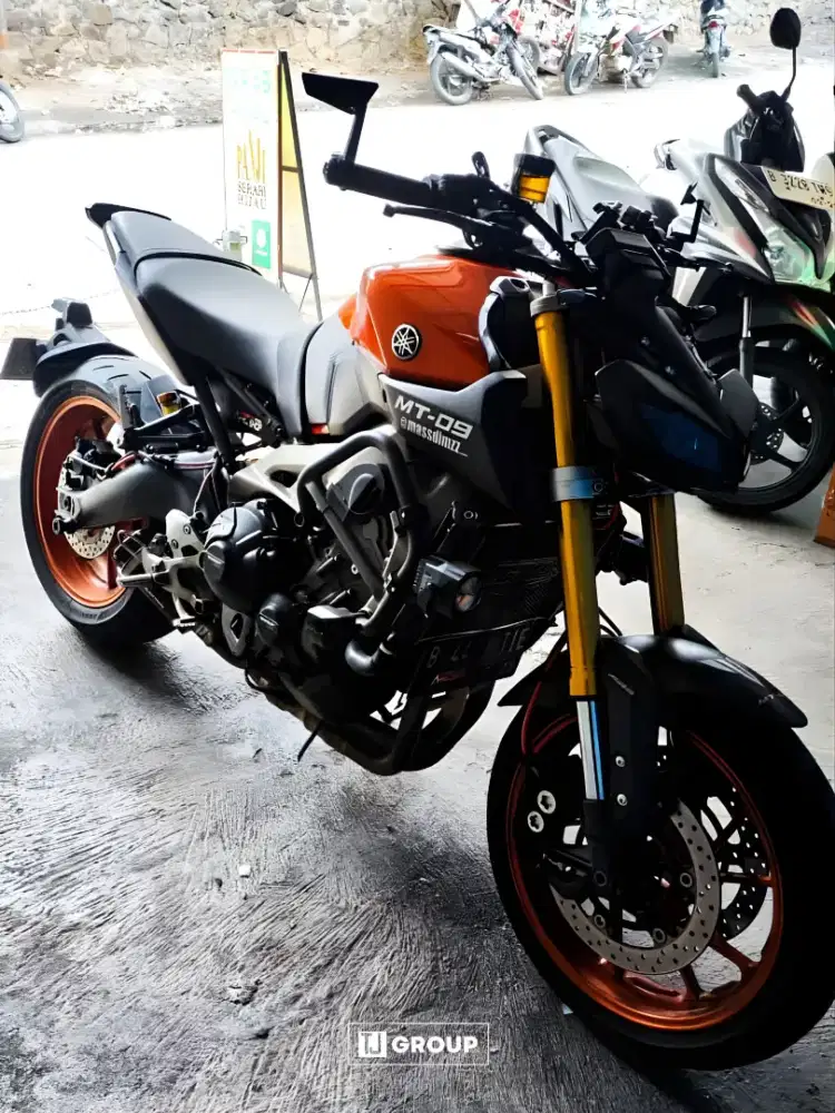 FOR SALE!! Yamaha MT-09 Blazing Orange 2015