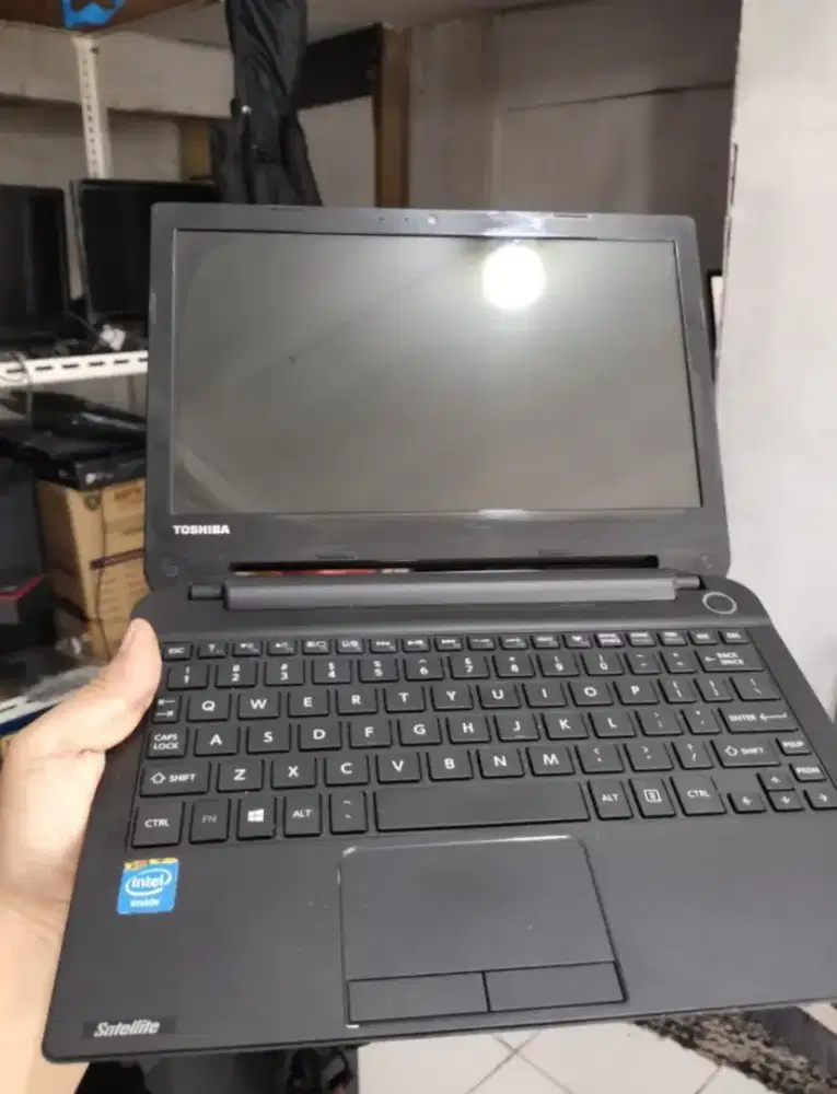 Toshiba nb10 mulus