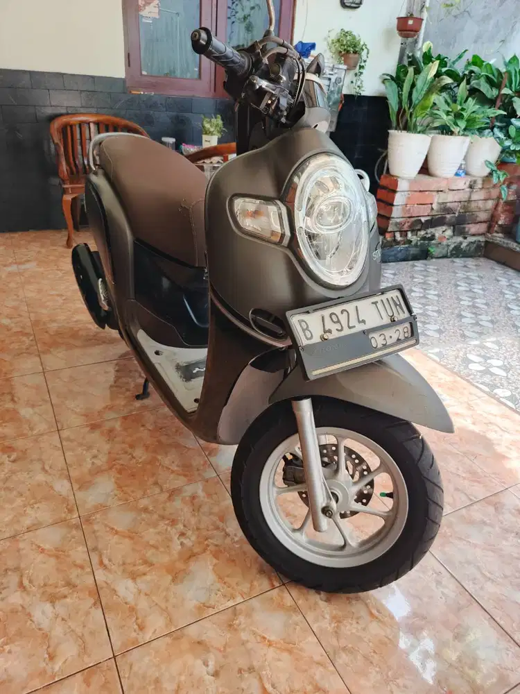 Dijual motor scoopy th. 2018
