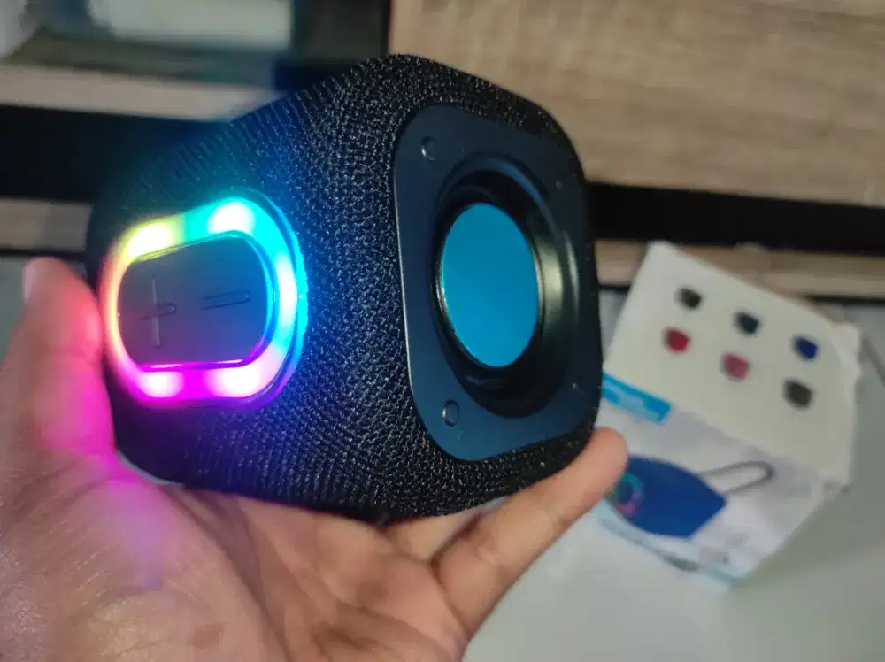 Speaker bluetooth P9 SH318 dengan LED RGB