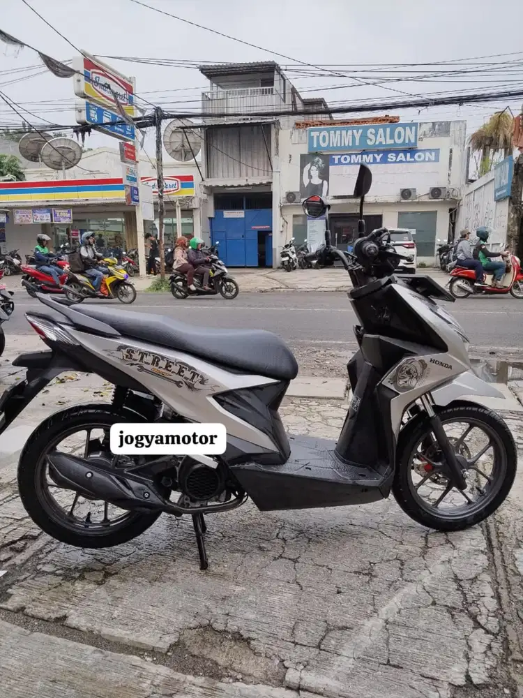 (B) honda beat street tahun 2023 cash & credit