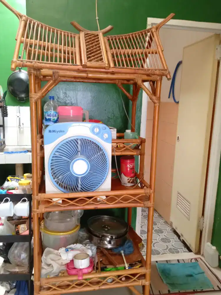 Rak Rotan atap bisa dilepas.