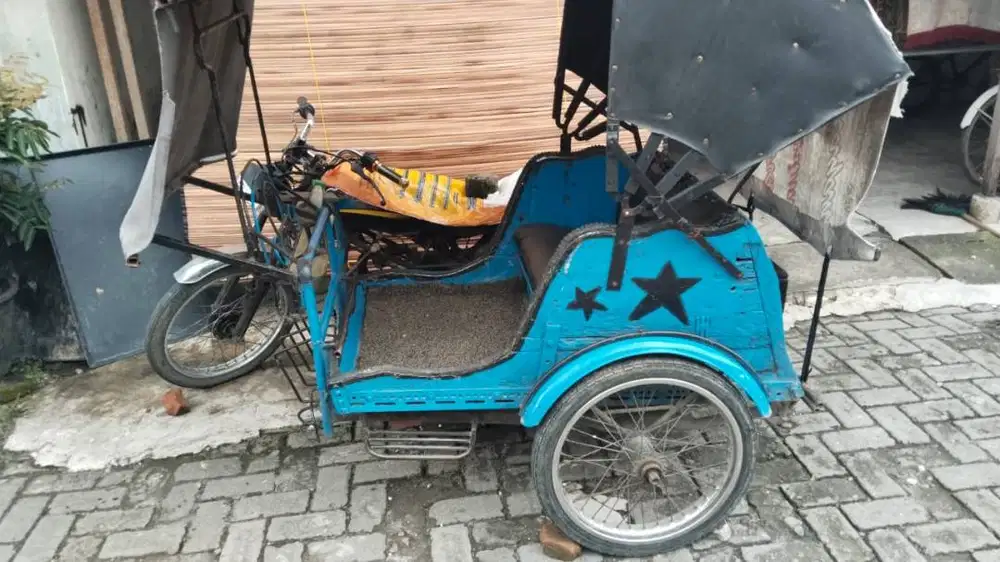 Jual Becak Bermotor Bekas – Mesin Normal, Siap Pakai!