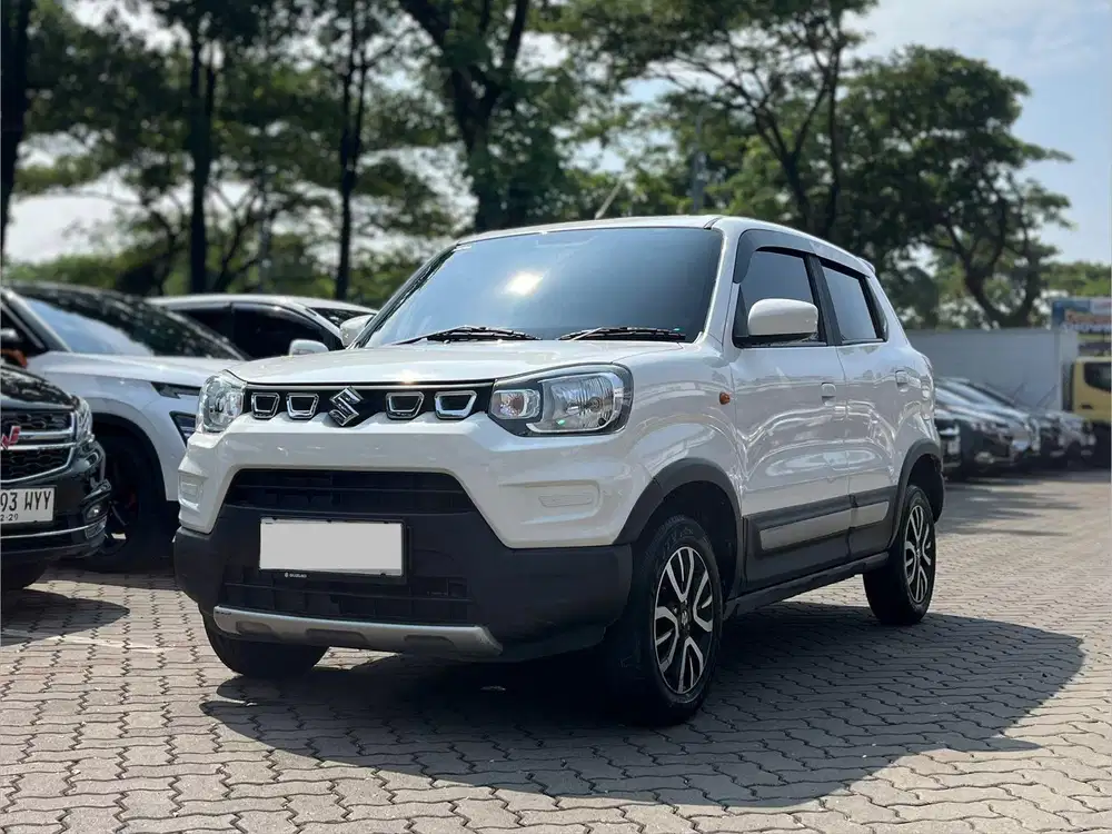 SUZUKI SPRESSO 1.0 AGS AT MATIC 2023 PUTIH KM 18RB