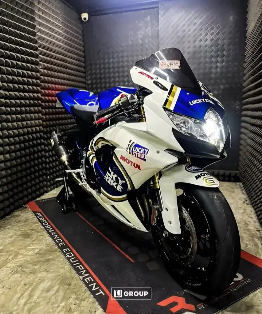 FOR SALE!! SUZUKI GSX 600 K8 2008 LUCKY STRIKE