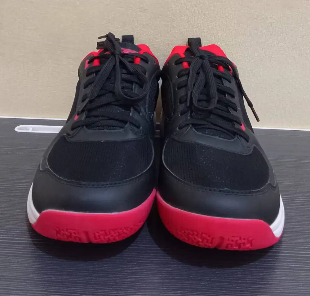 SEPATU BADMINTON ASTEC