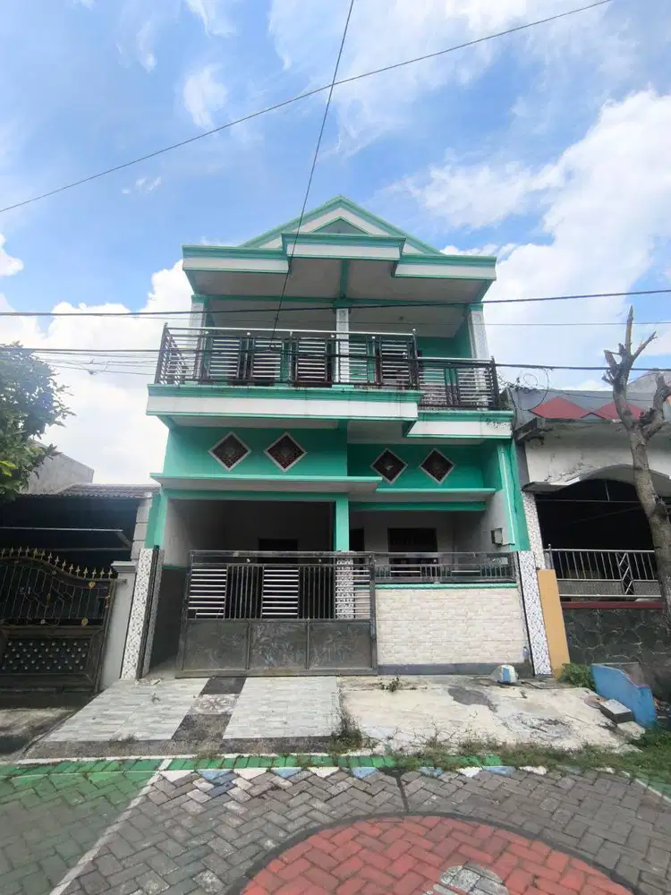 SEWA/KONTRAK : RUMAH 2 LANTAI SIAP HUNI