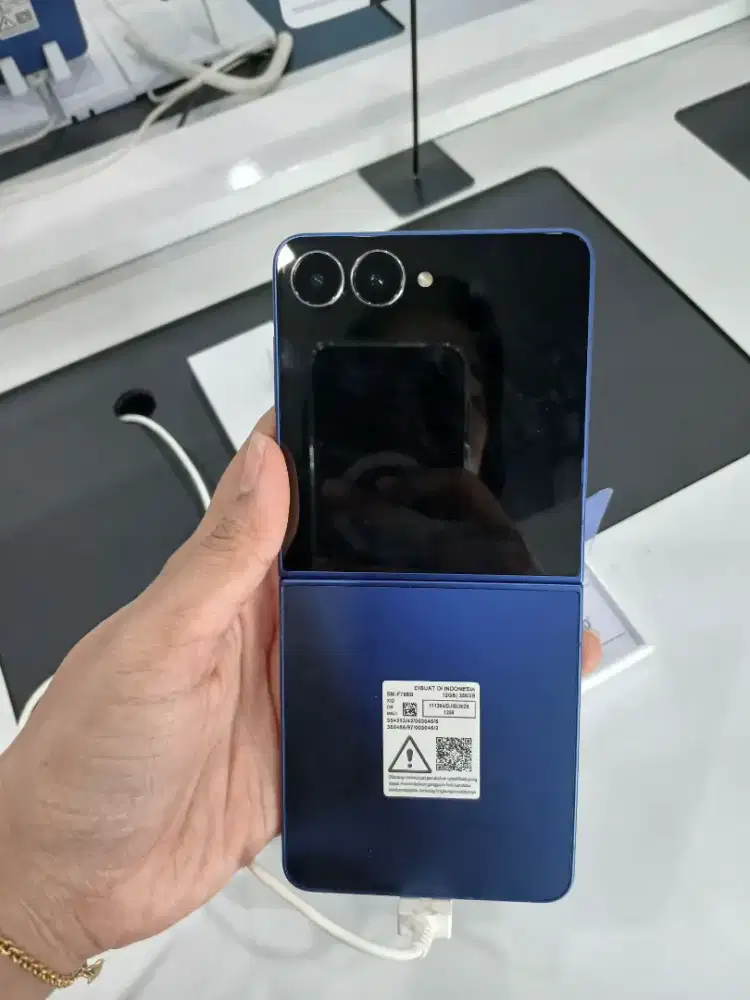 PROMO NEW SAMSUNG ZFLIP 7