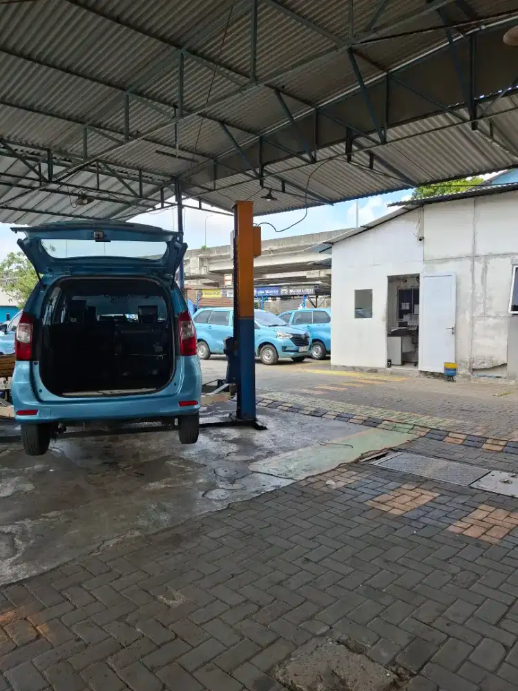 Loker lowongan low kerja supir sopir pengemudi driver taksi online