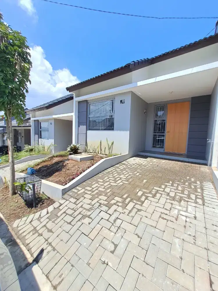 Disewakan rumah di Istana Regency Jatinangor