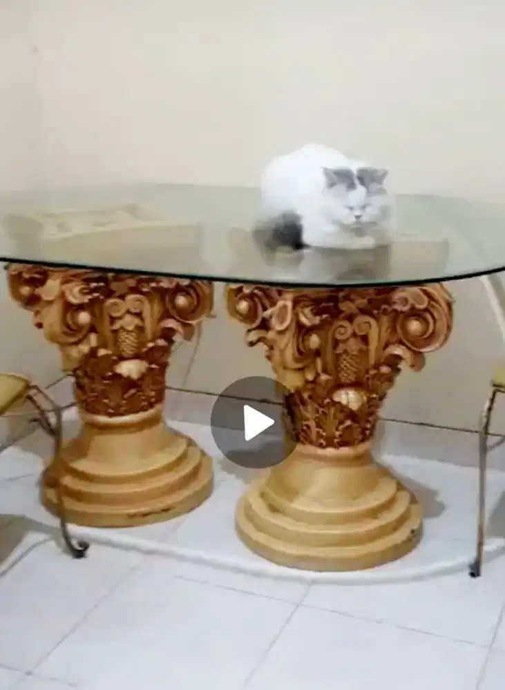 Meja makan oval mewqh,Antik langka