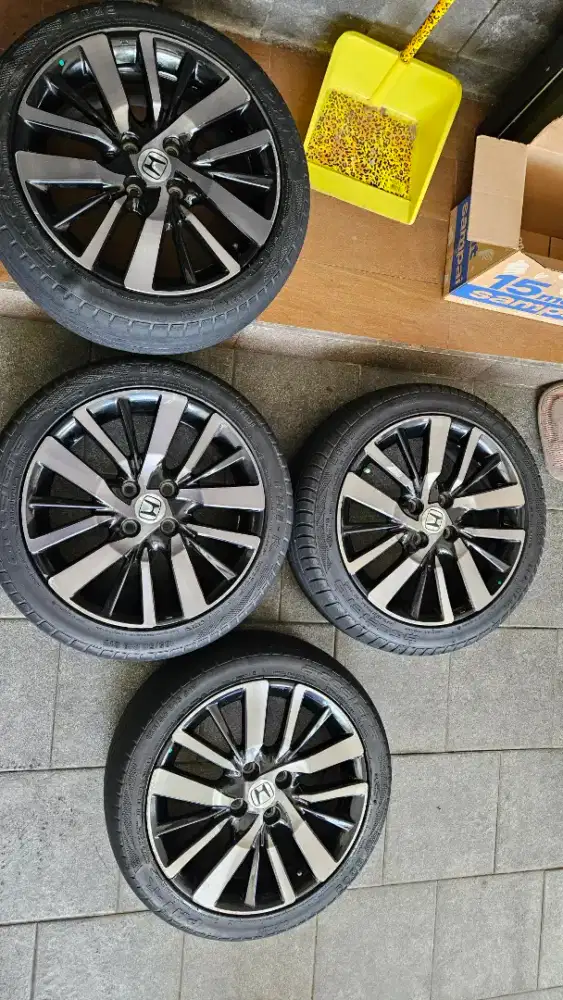 Velg honda city hatchback R15 original