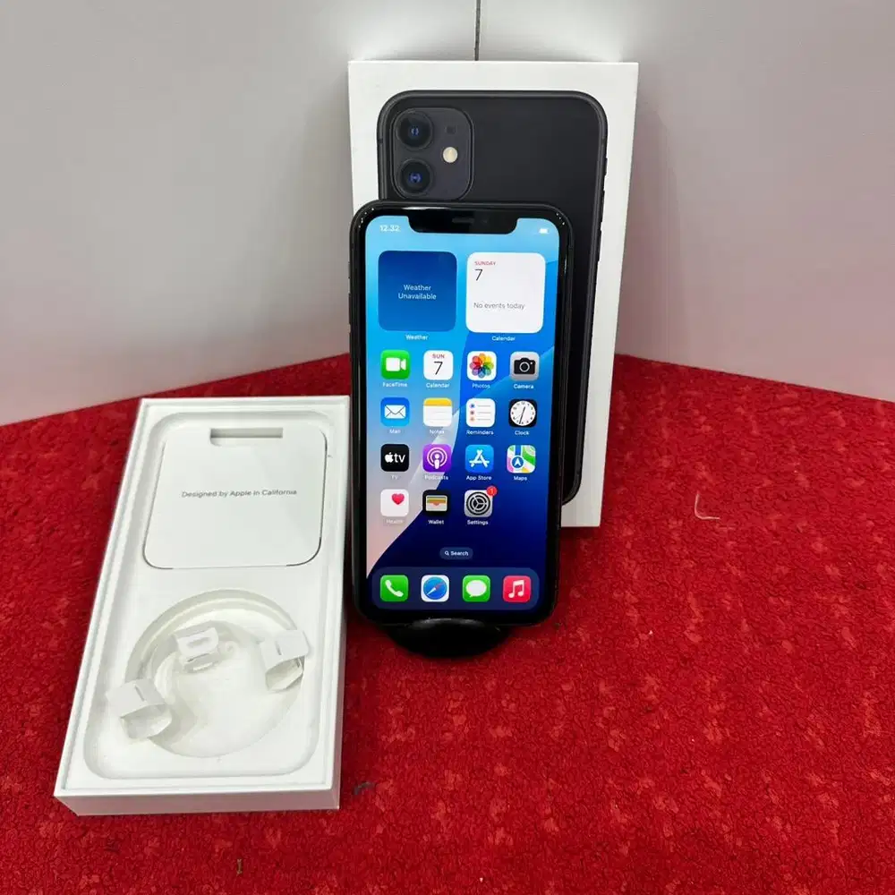 Iphone 11 64 GB Black Ex garansi Resmi