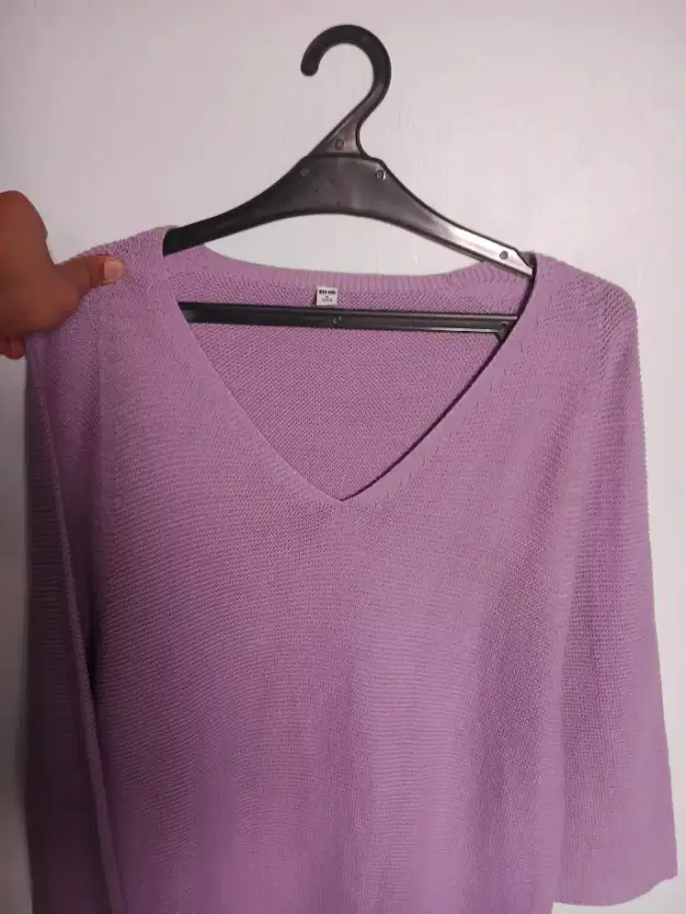 Sweater uniqlo cewek