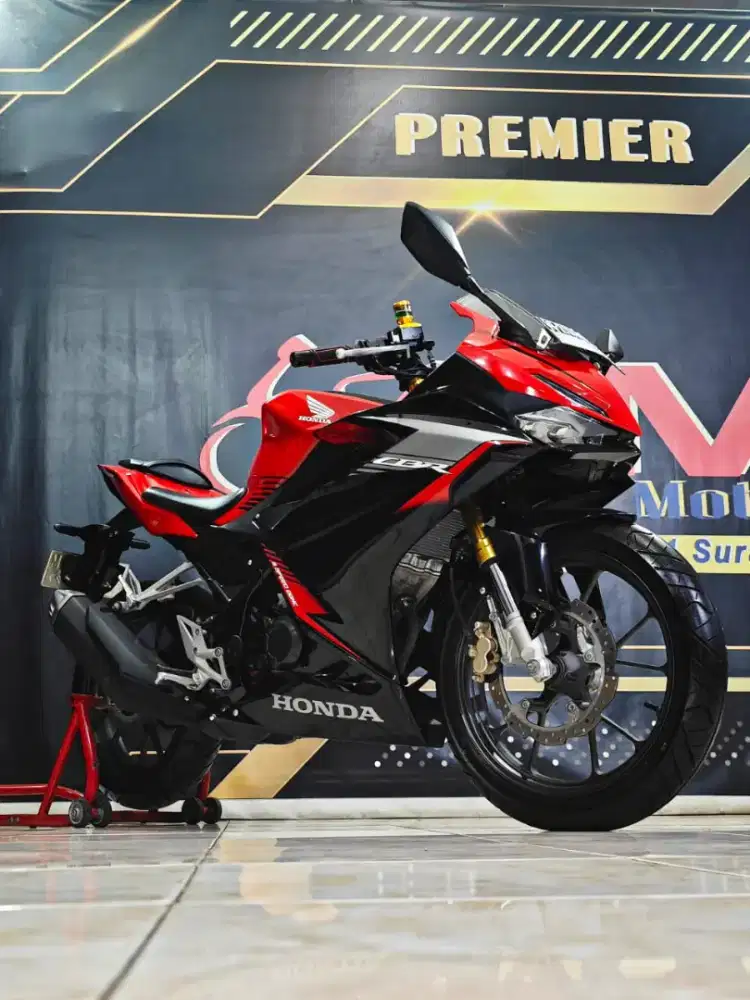 Honda New CBR 150 R TH 2022 USD merah glossy cakep