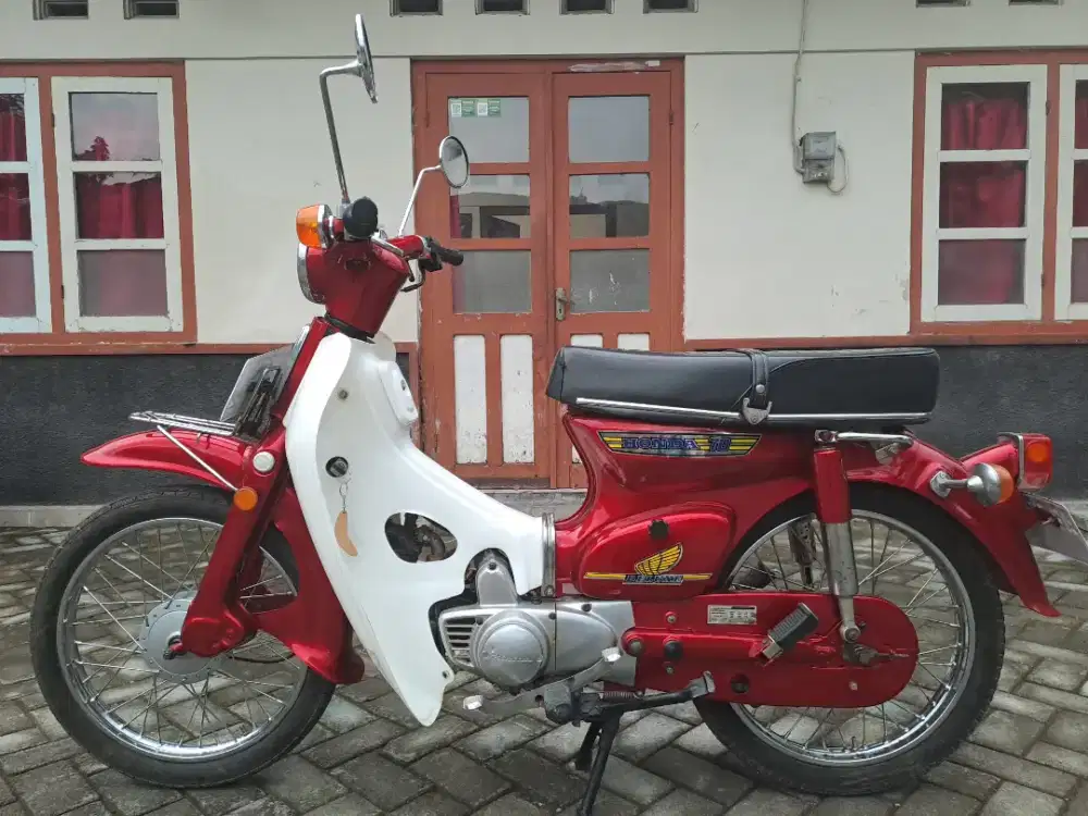 Honda C70 Tahun 1976 Starter On