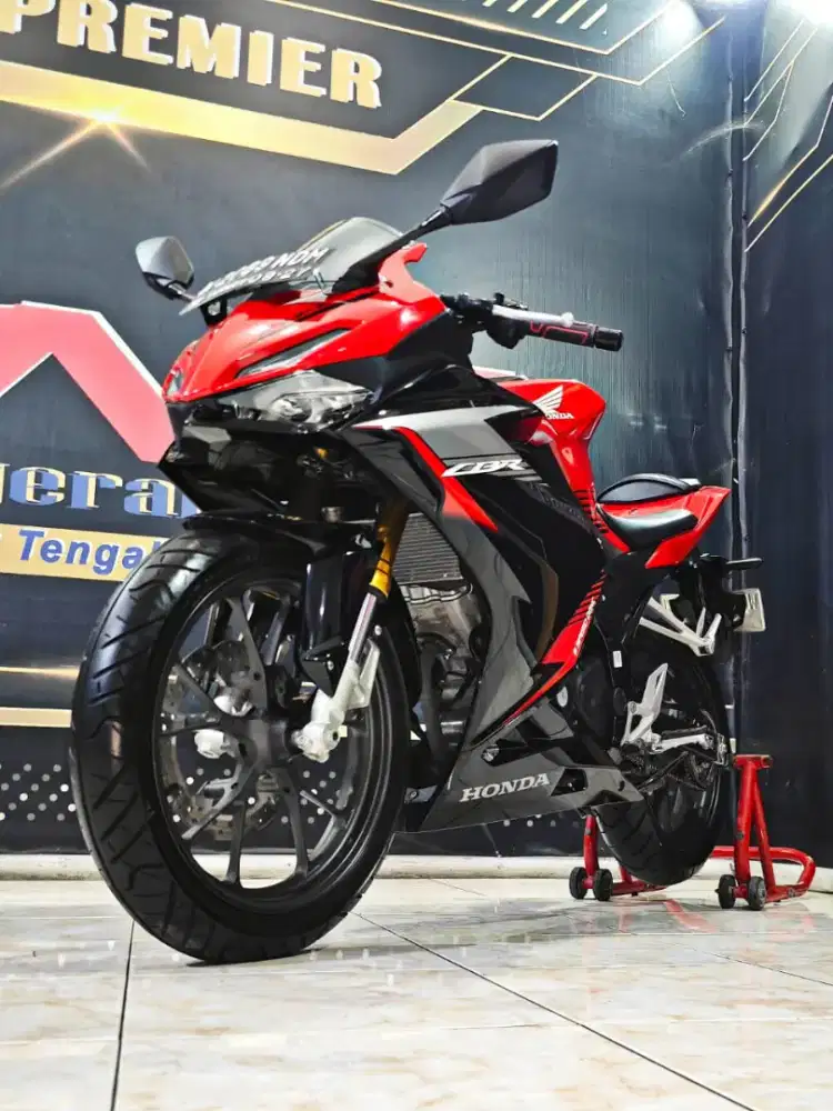 Dp 3jt an Honda New CBR 150 R TH 2022 USD gas