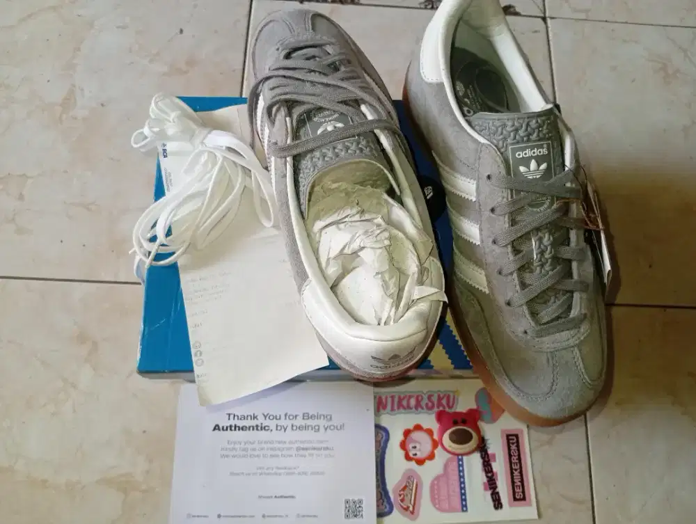 Sepatu Adidas ori gazelle grey