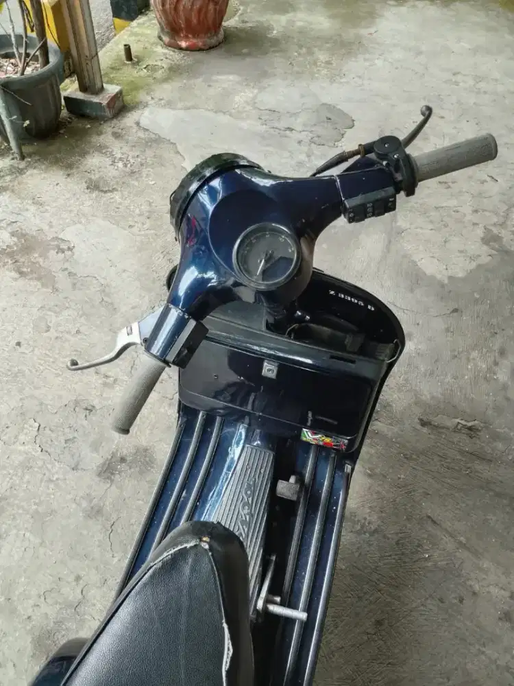 Vespa px look npx tahun 1985